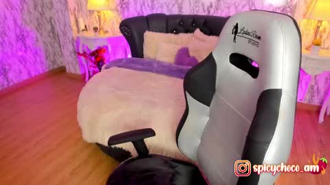 Snapshot of spicyamelia chatting on 03.04.25 Amelia GTM-5 817 IG Spicychoco am online show from 03.04.25