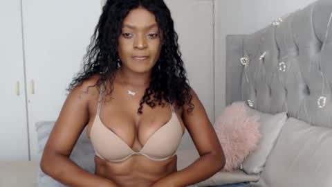 Snapshot of spicyangie chatting on 10.23.25 Im Angela online show from 10.23.25