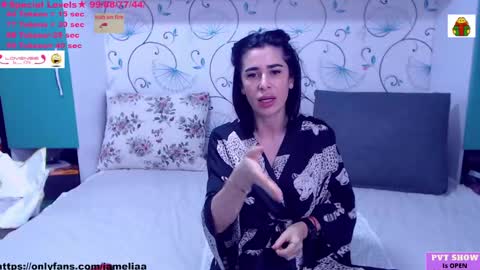 Snapshot of spicybrunnete chatting on 01.14.25 Trisha online show from 01.14.25