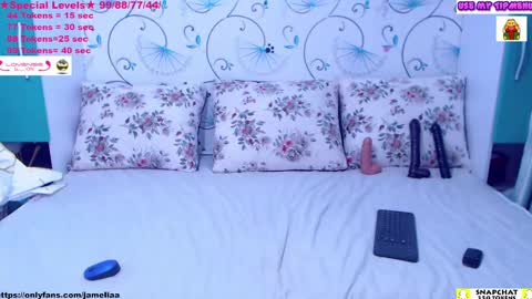Snapshot of spicybrunnete chatting on 02.11.25 Trisha online show from 02.11.25