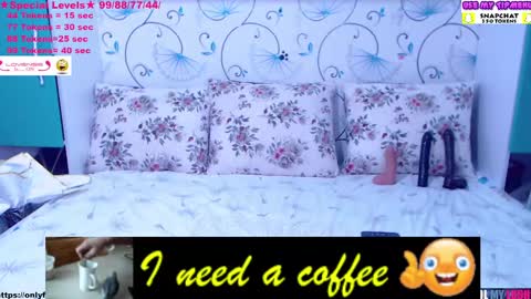 Snapshot of spicybrunnete chatting on 02.14.25 Trisha online show from 02.14.25