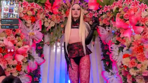 Snapshot of spicysluts chatting on 10.29.25 Alison Sharon online show from 10.29.25