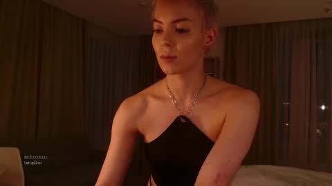 Elizabeth online show from 09.19.25