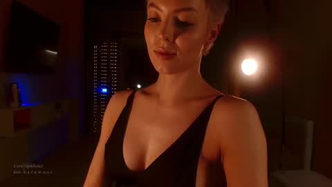 Elizabeth online show from 10.12.25