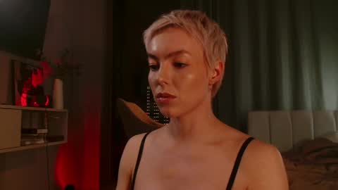 Elizabeth online show from 04.19.26