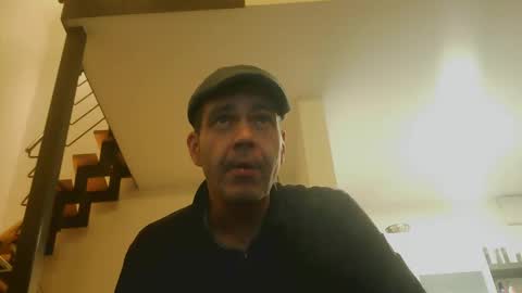 Snapshot of spliffray chatting on 02.26.25 spliffray online show from 02.26.25
