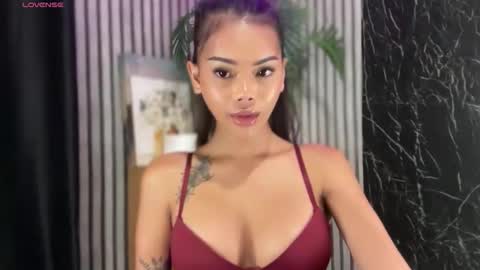 CALL ME RAINE online show from 04.11.26