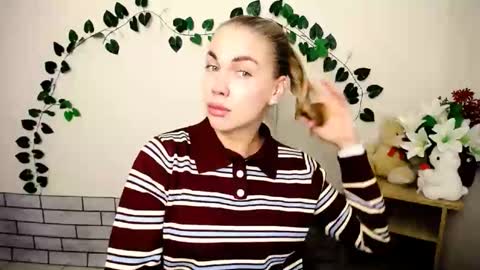 Snapshot of sport_tall_karina chatting on 10.01.25 Karina online show from 10.01.25