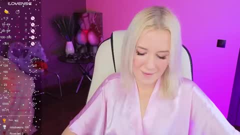 Snapshot of springajara chatting on 10.31.25 Vetta online show from 10.31.25