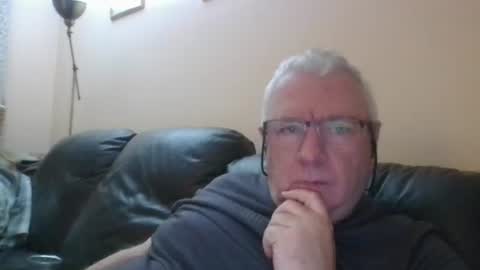 Snapshot of springtine chatting on 07.02.26 springtine online show from 07.02.26