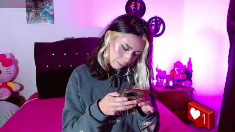 Snapshot of squirt_charlotte chatting on 02.25.25  HELLO WELCOME MY NAME IS CHARLOTTE OY A NEW GIRL   online show from 02.25.25