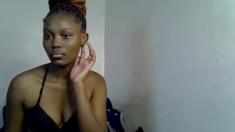 Snapshot of squirt_godes chatting on 09.22.25 Tashy online show from 09.22.25