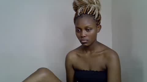 Snapshot of squirt_godes chatting on 10.19.25 Tashy online show from 10.19.25