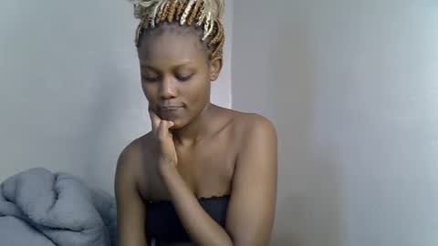 Snapshot of squirt_godes chatting on 10.20.25 Tashy online show from 10.20.25