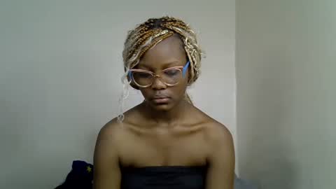 Snapshot of squirt_godes chatting on 10.25.25 Tashy online show from 10.25.25