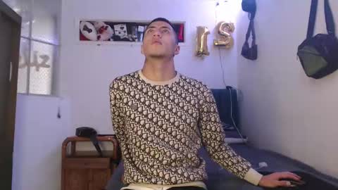 Snapshot of sr_porn01 chatting on 12.21.24 sr_porn01 online show from 12.21.24