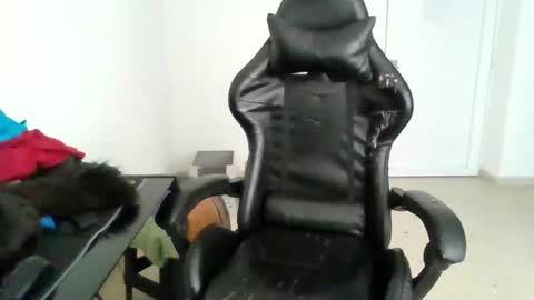 Vic online show from 11.12.25