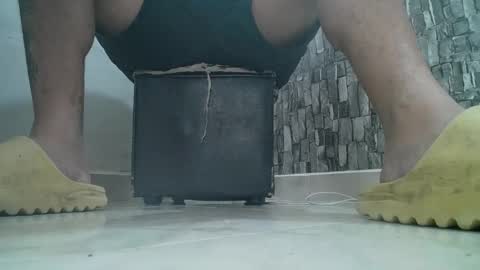 Snapshot of srfindomfeet_ chatting on 01.01.25 sr master cum its my old account online show from 01.01.25