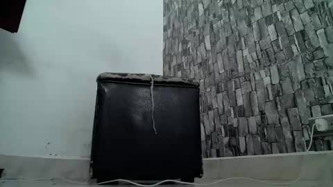 Snapshot of srfindomfeet_ chatting on 01.02.25 sr master cum its my old account online show from 01.02.25