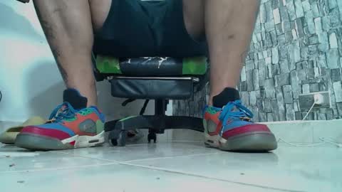 Snapshot of srfindomfeet_ chatting on 01.30.25 sr master cum its my old account online show from 01.30.25