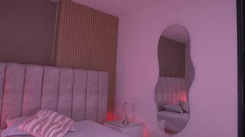 Snapshot of ss_samantha chatting on 02.25.26 samantha online show from 02.25.26