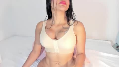 caroline massari online show from 11.09.25