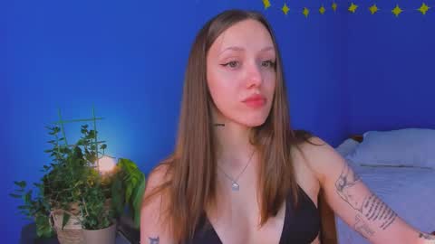 Snapshot of sshawty chatting on 10.08.25 Anni if Im offline for a long time Im depressed feel free to support me offline online show from 10.08.25