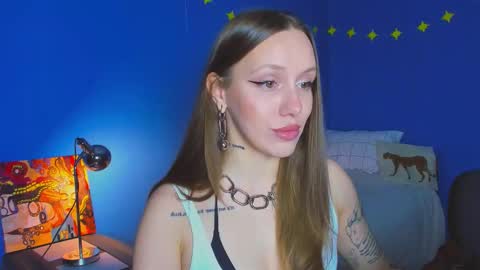 Snapshot of sshawty chatting on 01.19.26 Anni if Im offline for a long time Im depressed feel free to support me offline online show from 01.19.26