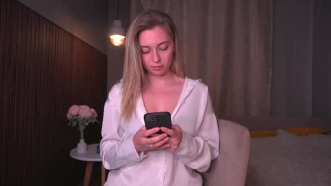 Kate online show from 09.13.25