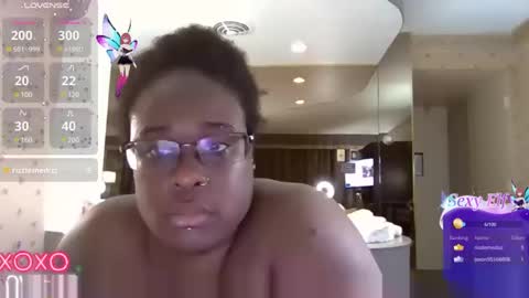 Stacee online show from 01.04.25