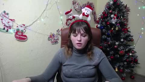 Snapshot of staceylex chatting on 12.28.24 Stacey online show from 12.28.24