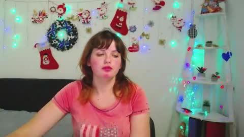 Snapshot of staceylex chatting on 01.05.25 Stacey online show from 01.05.25