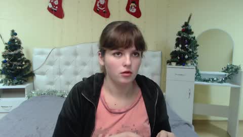 Snapshot of staceylex chatting on 01.10.25 Stacey online show from 01.10.25