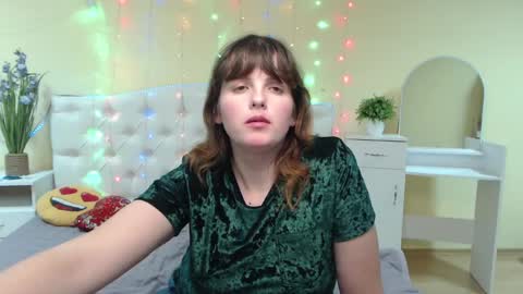 Snapshot of staceylex chatting on 01.29.25 Stacey online show from 01.29.25