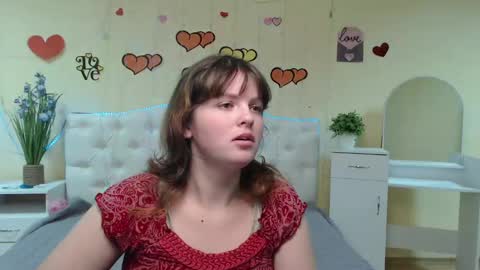 Snapshot of staceylex chatting on 02.07.25 Stacey online show from 02.07.25