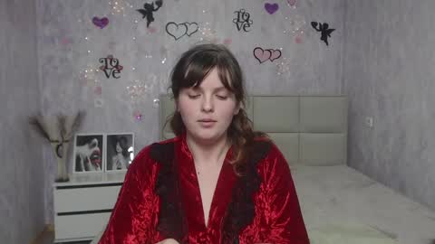 Snapshot of staceylex chatting on 02.12.25 Stacey online show from 02.12.25