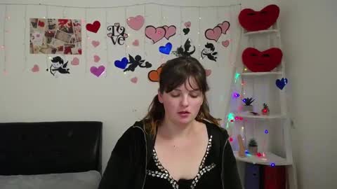 Snapshot of staceylex chatting on 02.16.25 Stacey online show from 02.16.25