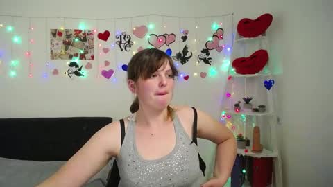 Snapshot of staceylex chatting on 03.11.25 Stacey online show from 03.11.25