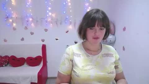 Snapshot of staceylex chatting on 10.02.25 Stacey online show from 10.02.25