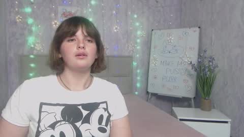 Snapshot of staceylex chatting on 10.06.25 Stacey online show from 10.06.25