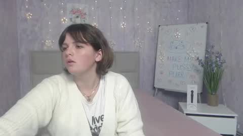 Snapshot of staceylex chatting on 10.08.25 Stacey online show from 10.08.25