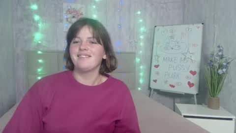 Snapshot of staceylex chatting on 10.13.25 Stacey online show from 10.13.25