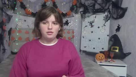 Snapshot of staceylex chatting on 10.27.25 Stacey online show from 10.27.25