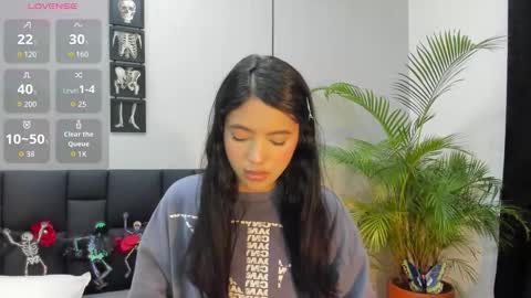 Snapshot of stacy_babby chatting on 10.24.25 stacy online show from 10.24.25