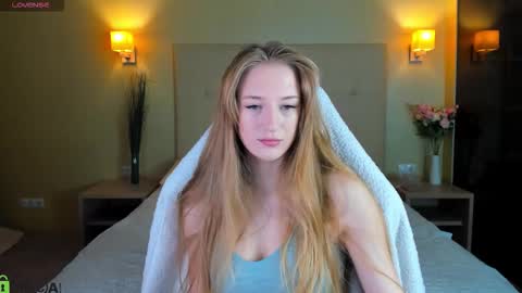 Stacy Mon Tue Wed Thu Fri Sun GMT GMT 3 1000am - 0400pm  online show from 02.22.26