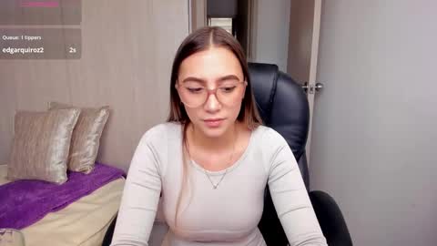 Stacy Conner online show from 09.17.25