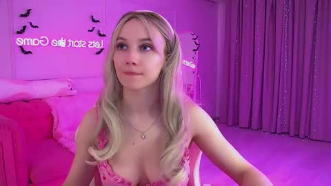 StacyEvances online show from 10.14.25