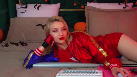 StacyEvances online show from 10.31.25