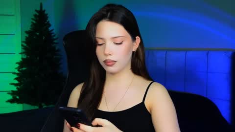 Snapshot of stacygonzales_ chatting on 12.18.24 Bye bye dear See you on December 3st online show from 12.18.24