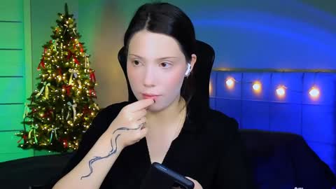 Snapshot of stacygonzales_ chatting on 12.21.24 Bye bye dear See you on December 3st online show from 12.21.24